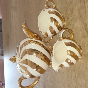 Authentique Set of 3 pieces  the services from burslem england